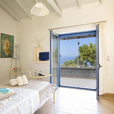 Sto Spiti Bed and breakfast 4*