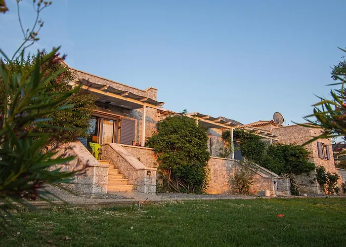 לינה וארוחת בוקר Sto Spiti Pigi (West Mani)