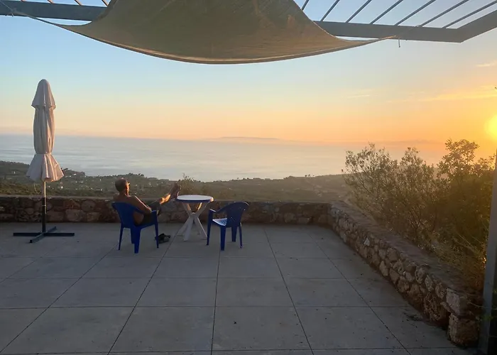 Sto Spiti לינה וארוחת בוקר 4*